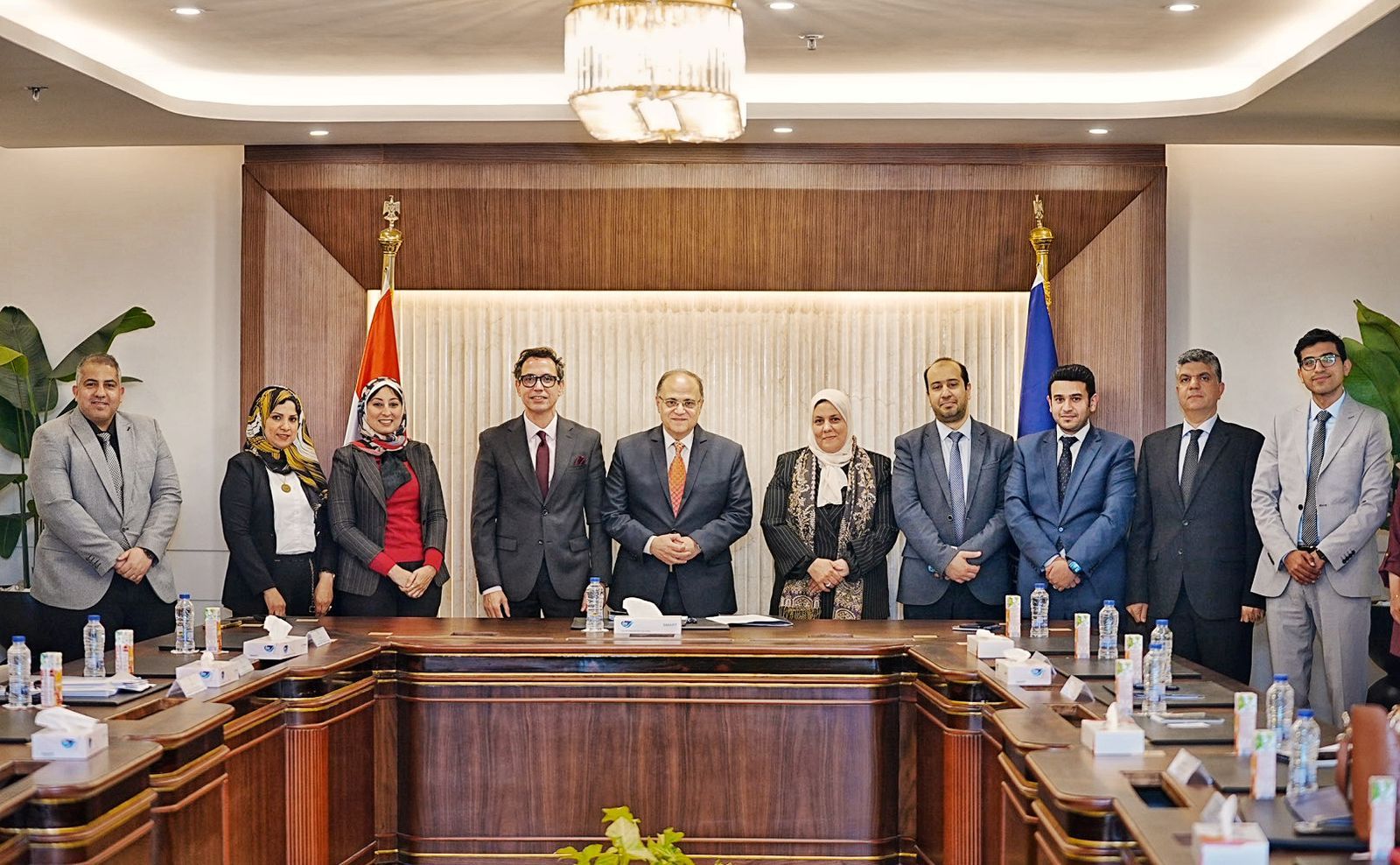 رئيس هيئة الدواء المصرية يلتقي ممثلي صن فارما