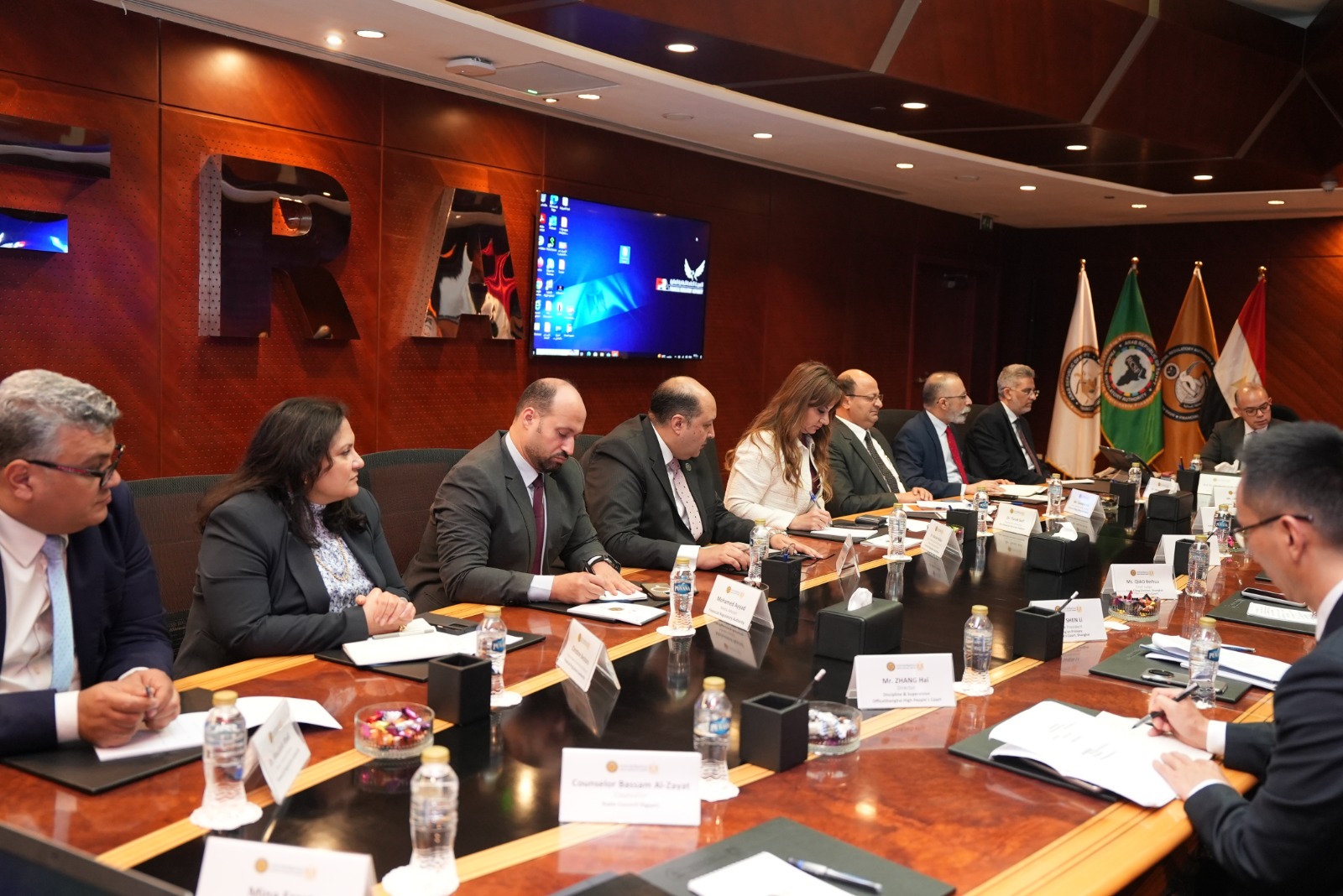 رئيس هيئة الرقابة المالية يستقبل كبير قضاة المحكمة العليا بشنغهاي
