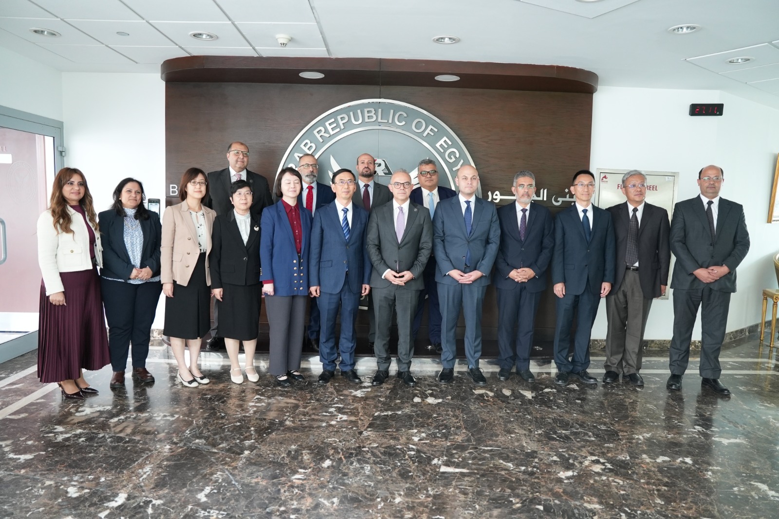 رئيس هيئة الرقابة المالية يستقبل كبير قضاة المحكمة العليا بشنغهاي