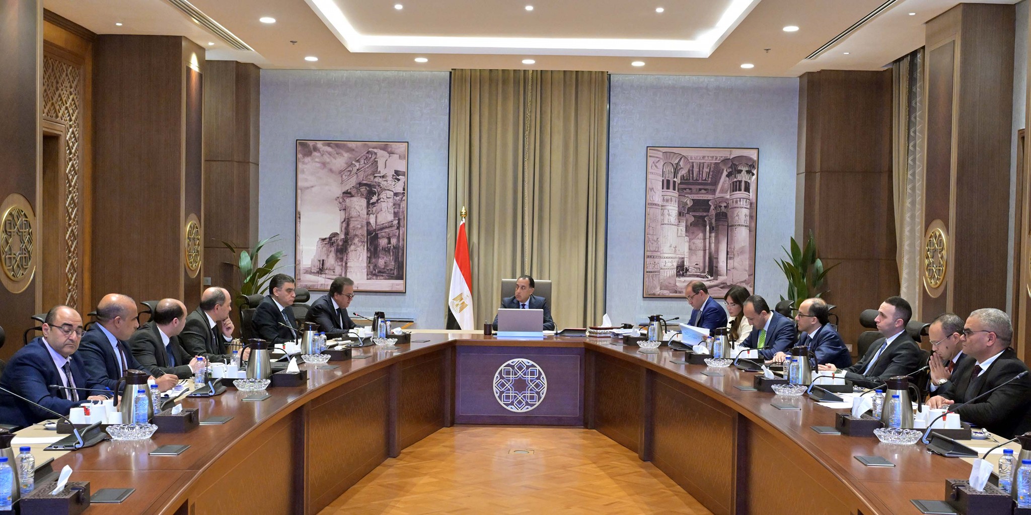 رئيس الوزراء يُتابع جهود توافر الأدوية