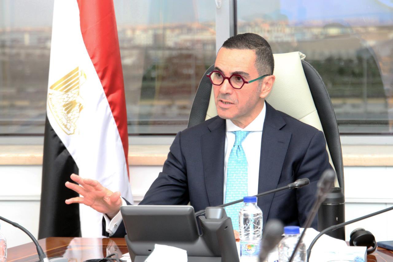 المهندس حسن الخطيب وزير الاستثمار والتجارة الخارجية 