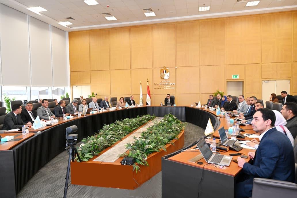 وزير الإسكان يتابع وحدات مبادرة سكن لكل المصريين