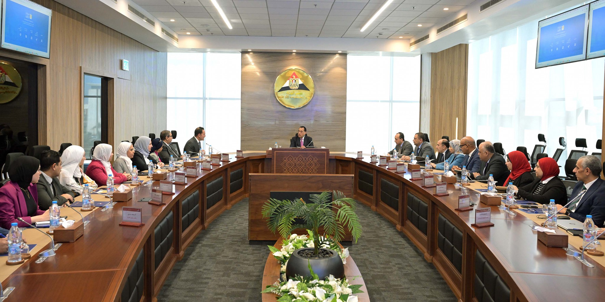 مدبولي يستعرض عدداً من ملفات عمل مركز المعلومات