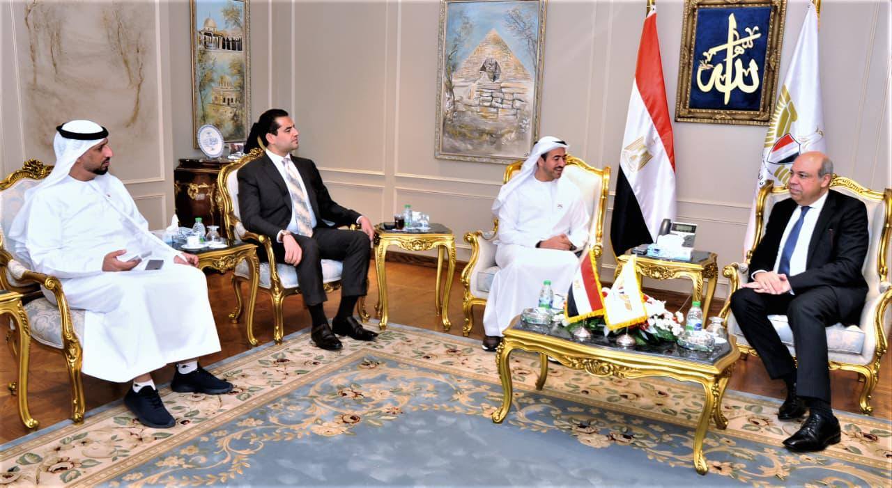 وزير الطيران يجتمع مع رئيس مجموعة أبوظبي للطيران