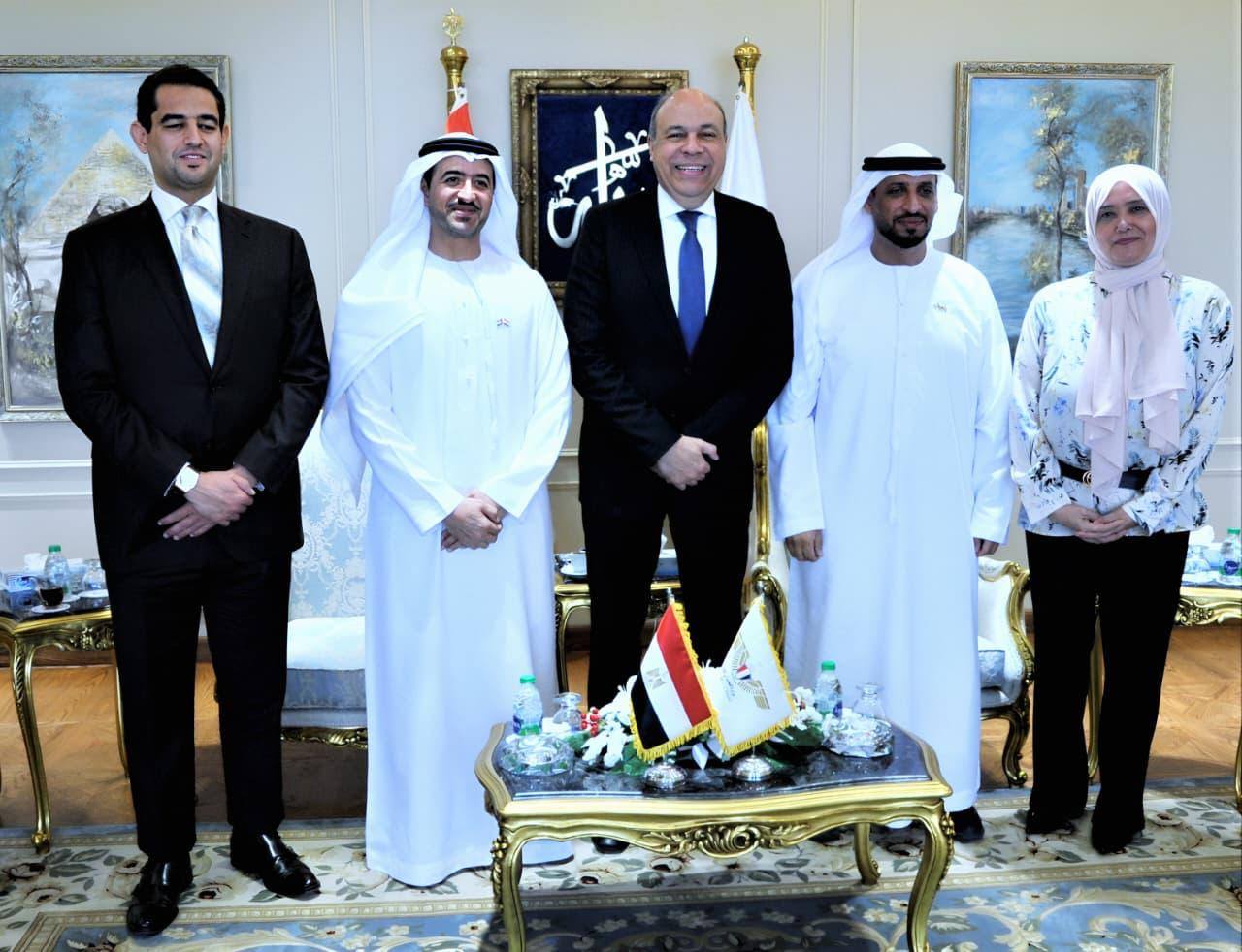 وزير الطيران يجتمع مع رئيس مجموعة أبوظبي للطيران