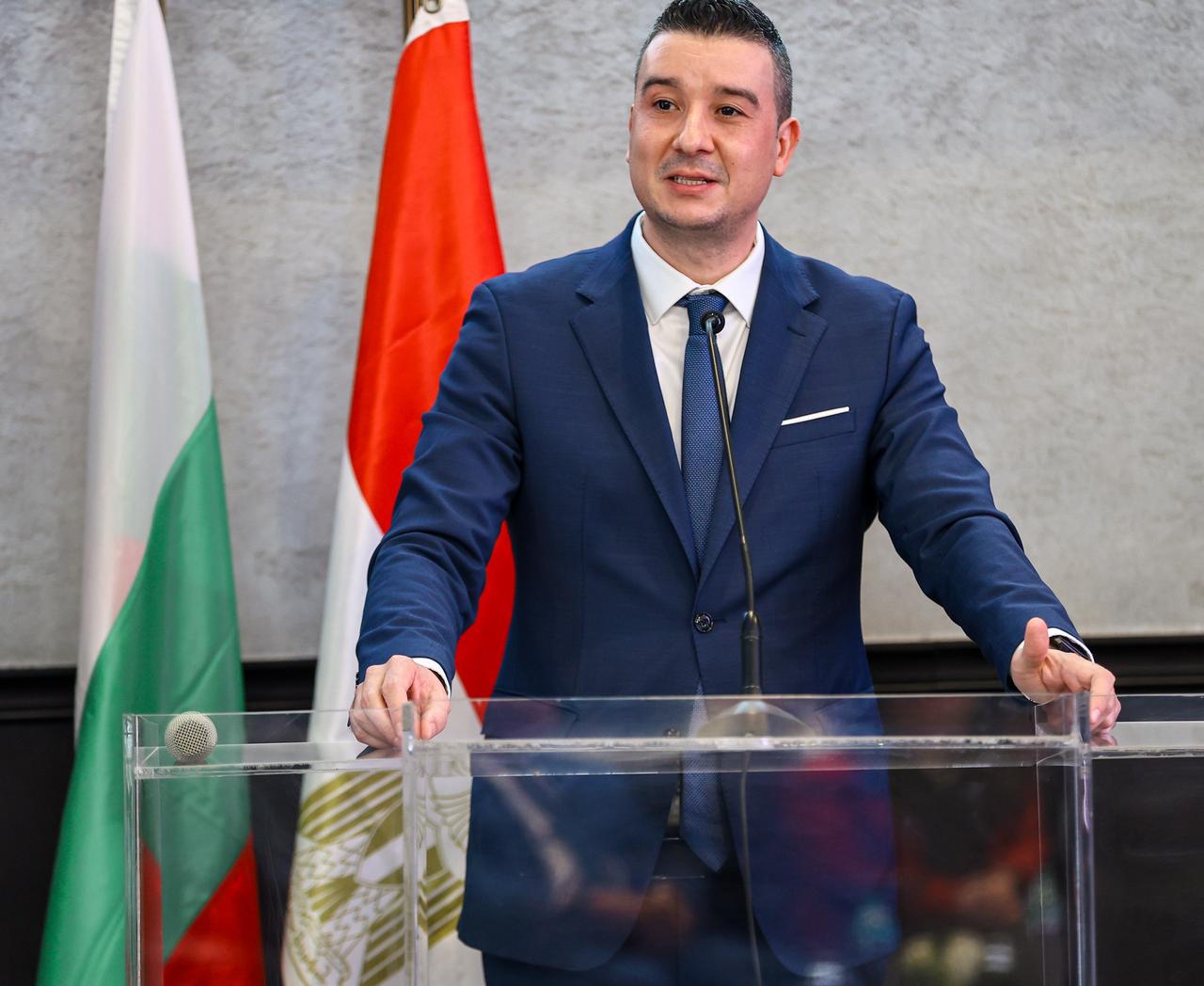 بيتر ديلوف وزير الاقتصاد والصناعة في جمهورية بلغاريا