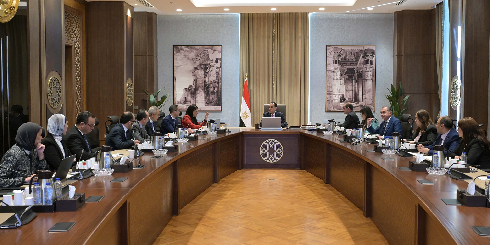 مدبولى يُتابع جهود التنسيق بين وزارات المجموعة الاقتصادية