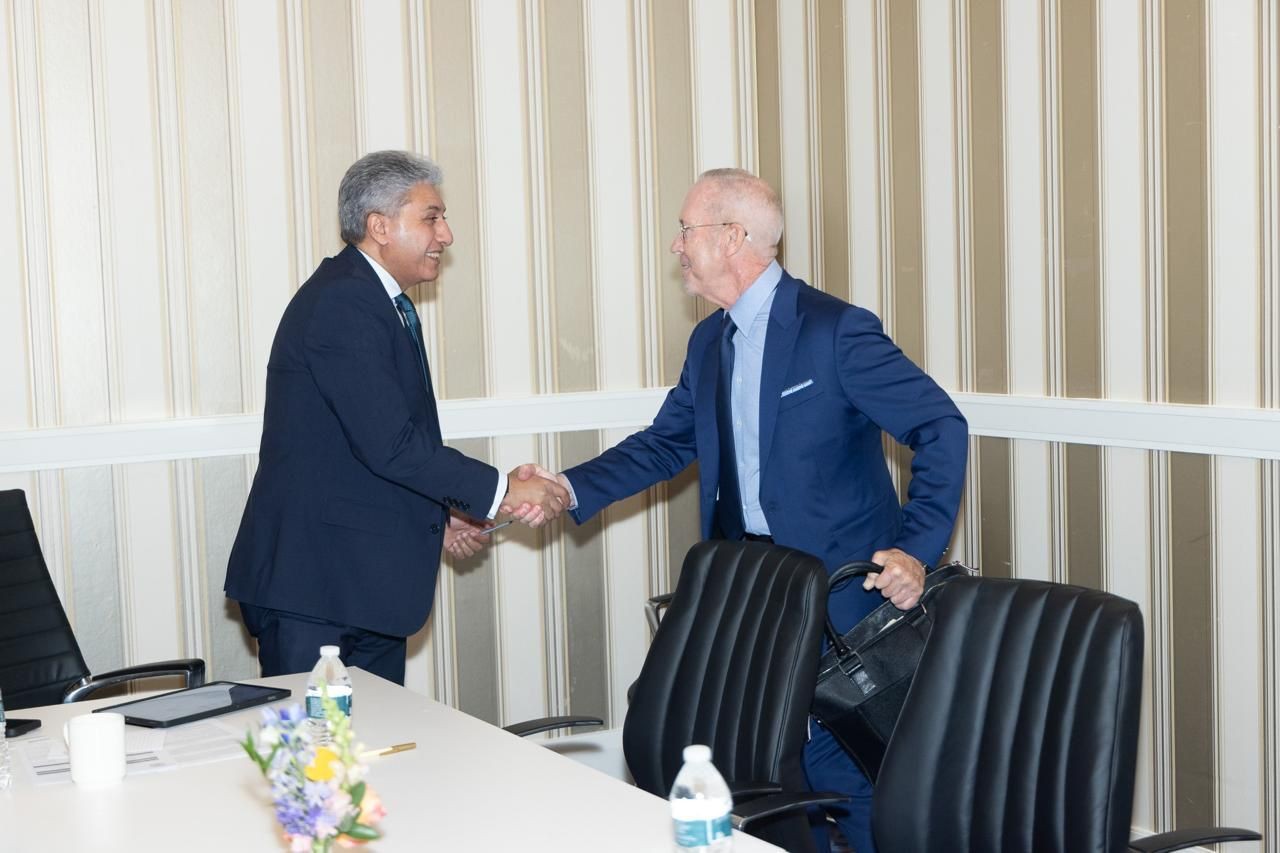 وزير السياحة يلتقي رئيس اتحاد منظمي الرحلات الأمريكى