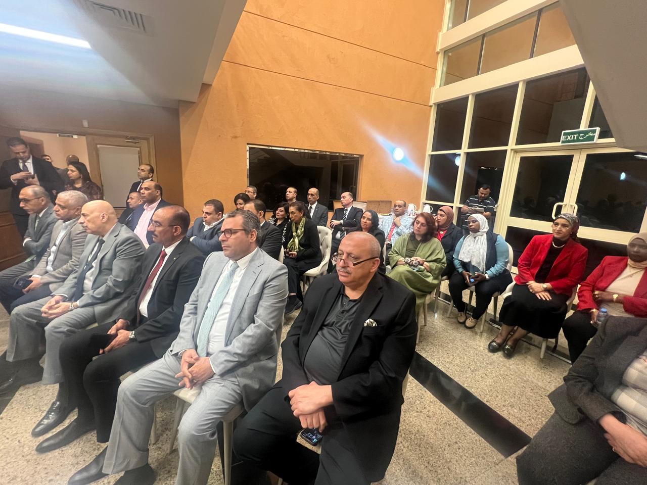 وزير الخارجية يلتقي الجالية المصرية في قطر