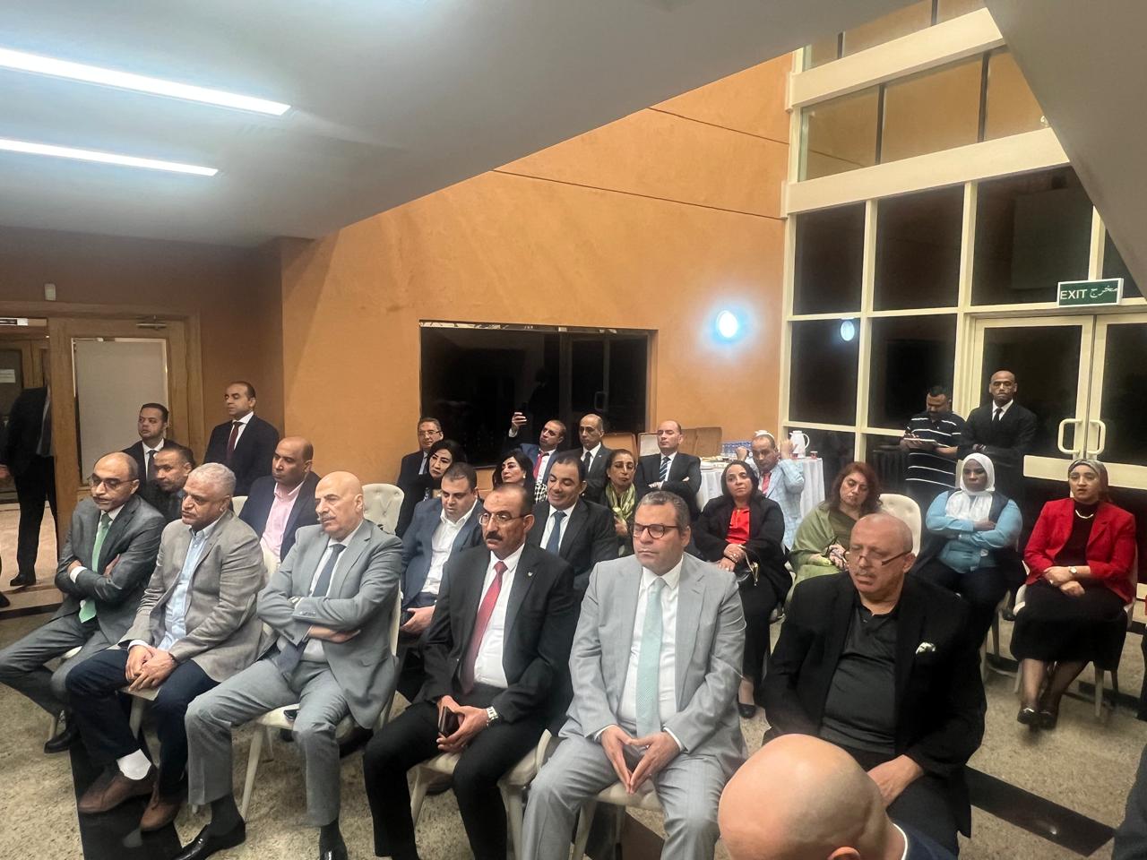 وزير الخارجية يلتقي الجالية المصرية في قطر