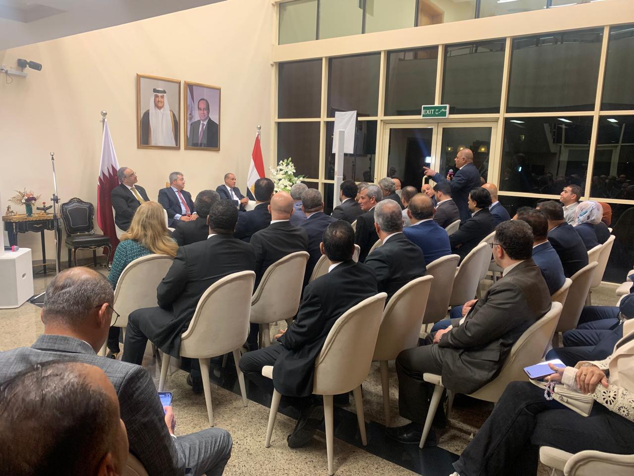 وزير الخارجية يلتقي الجالية المصرية في قطر