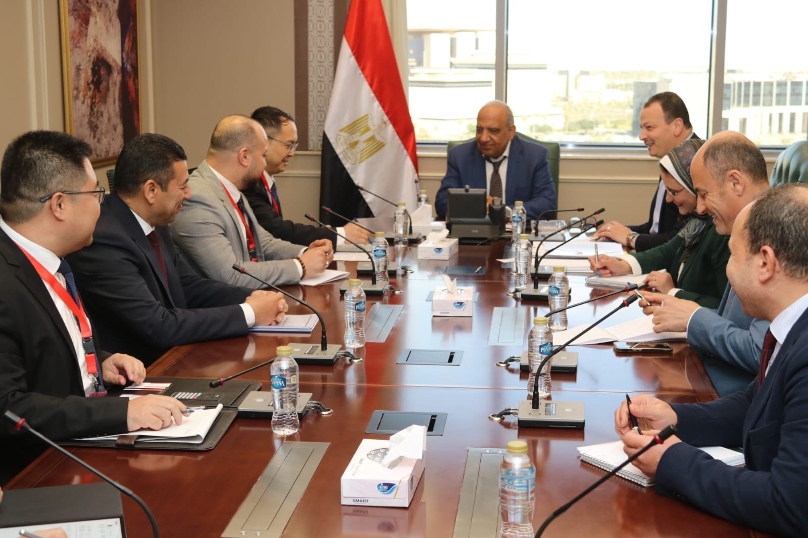 وزير الكهرباء يجتمع مع رئيس مجموعة XD الصينية