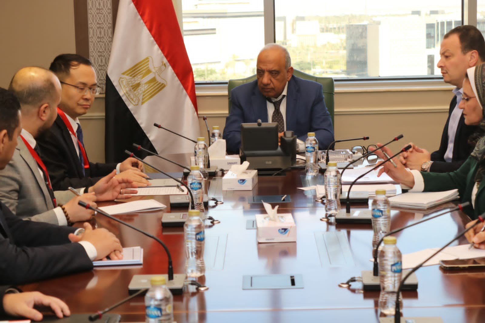 وزير الكهرباء يجتمع مع رئيس مجموعة XD الصينية