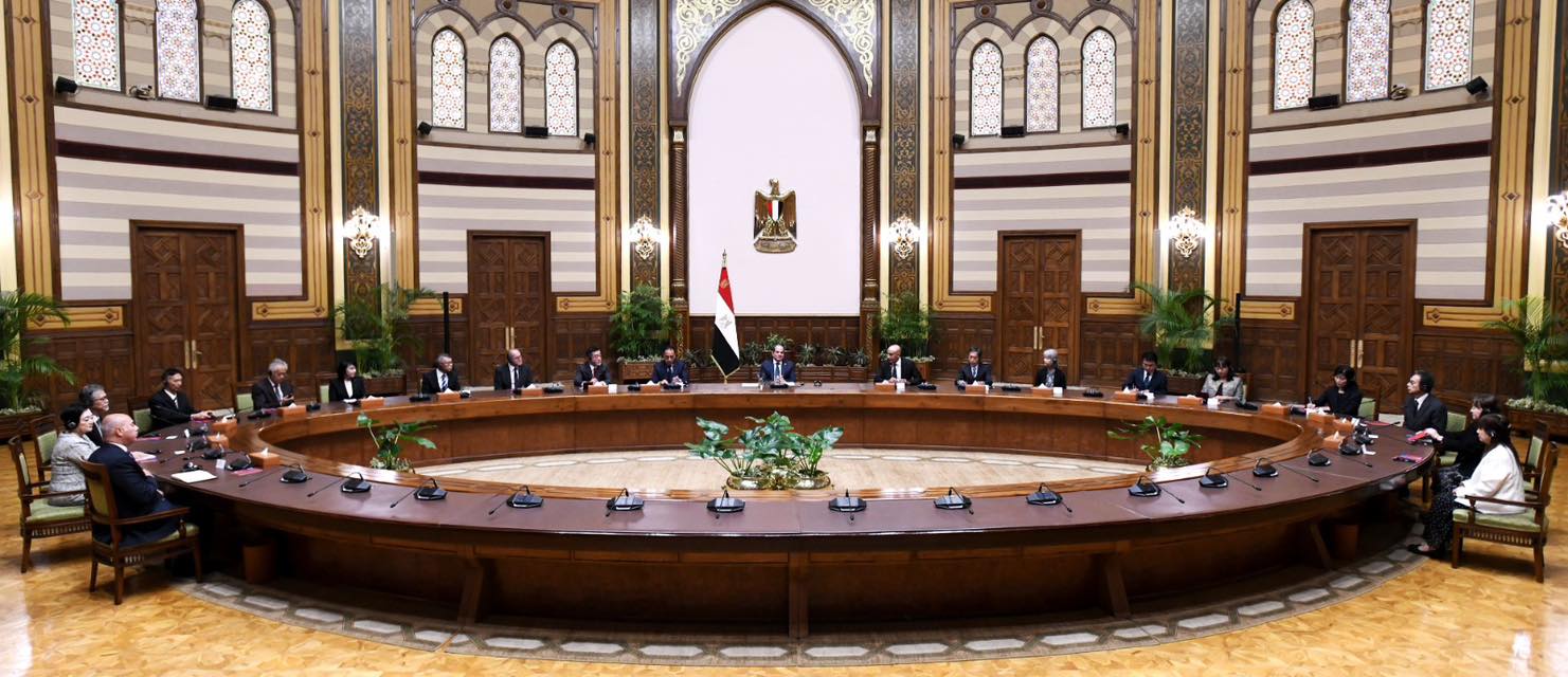 الرئيس السيسي يستقبل مجموعة خبراء التعليم اليابانيين