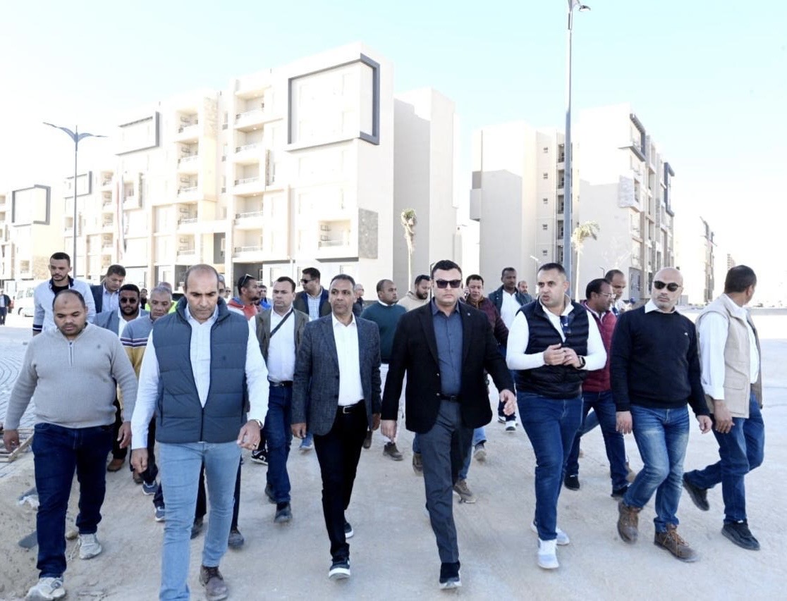 وزير الإسكان يتفقد مشروع سكن لكل المصريين بالعلمين الجديدة