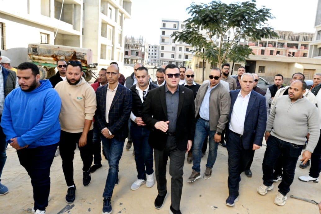 وزير الإسكان يتفقد مشروع سكن لكل المصريين بالعلمين الجديدة