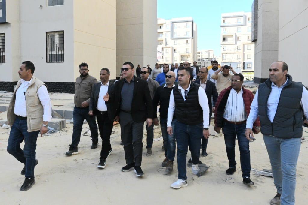 وزير الإسكان يتفقد مشروع سكن لكل المصريين بالعلمين الجديدة