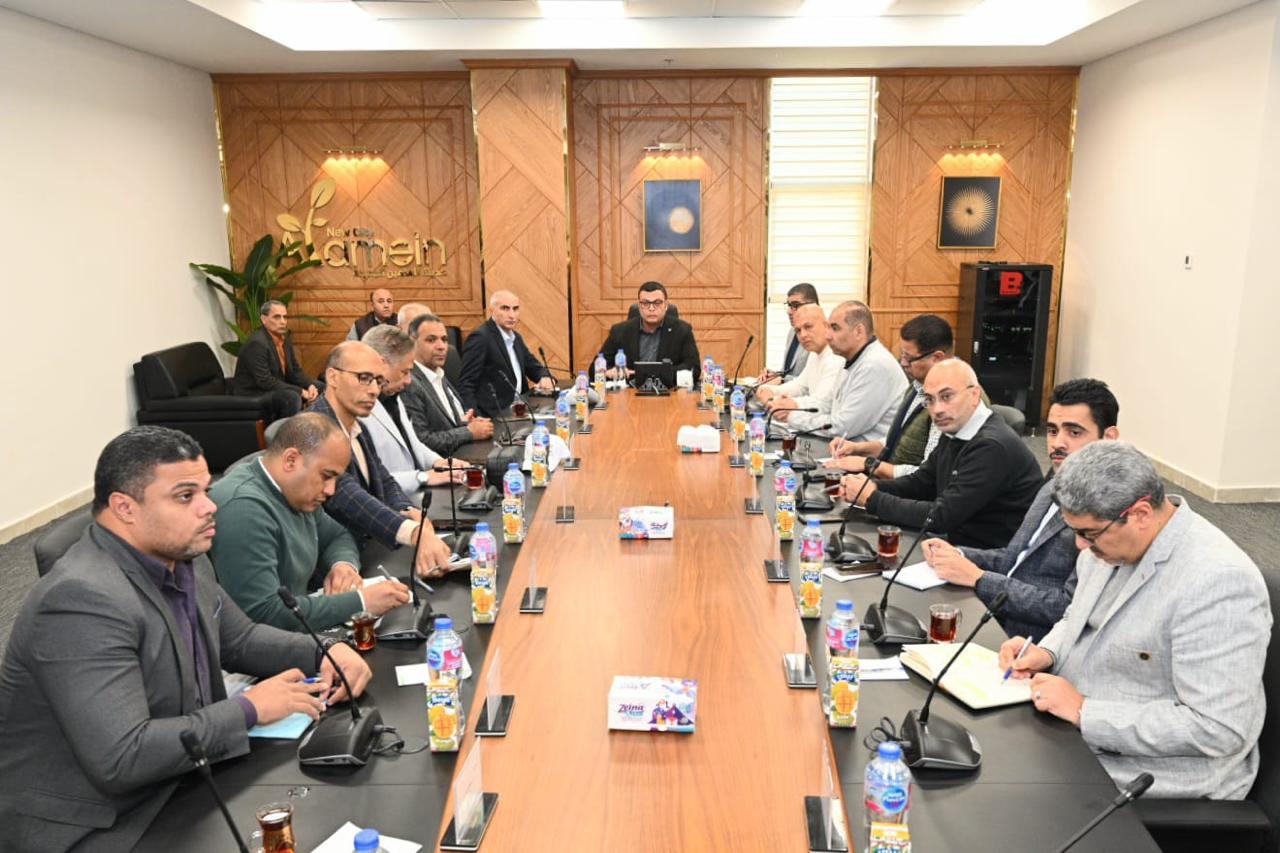 الشربيني يتابع موقف تنفيذ المشروعات التنموية بالعلمين الجديدة