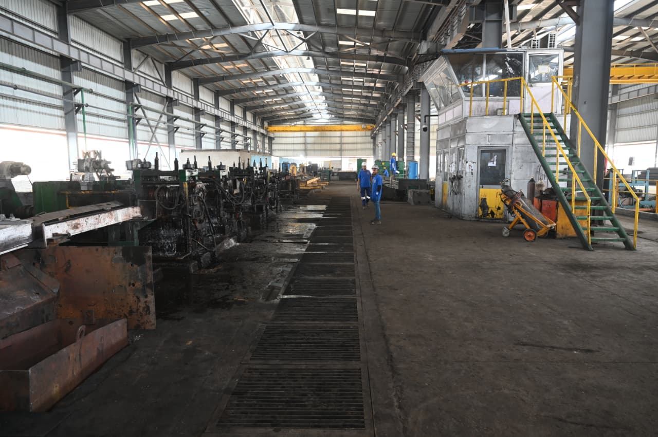 وزير الصناعة والنقل يتفقد منطقة قفط