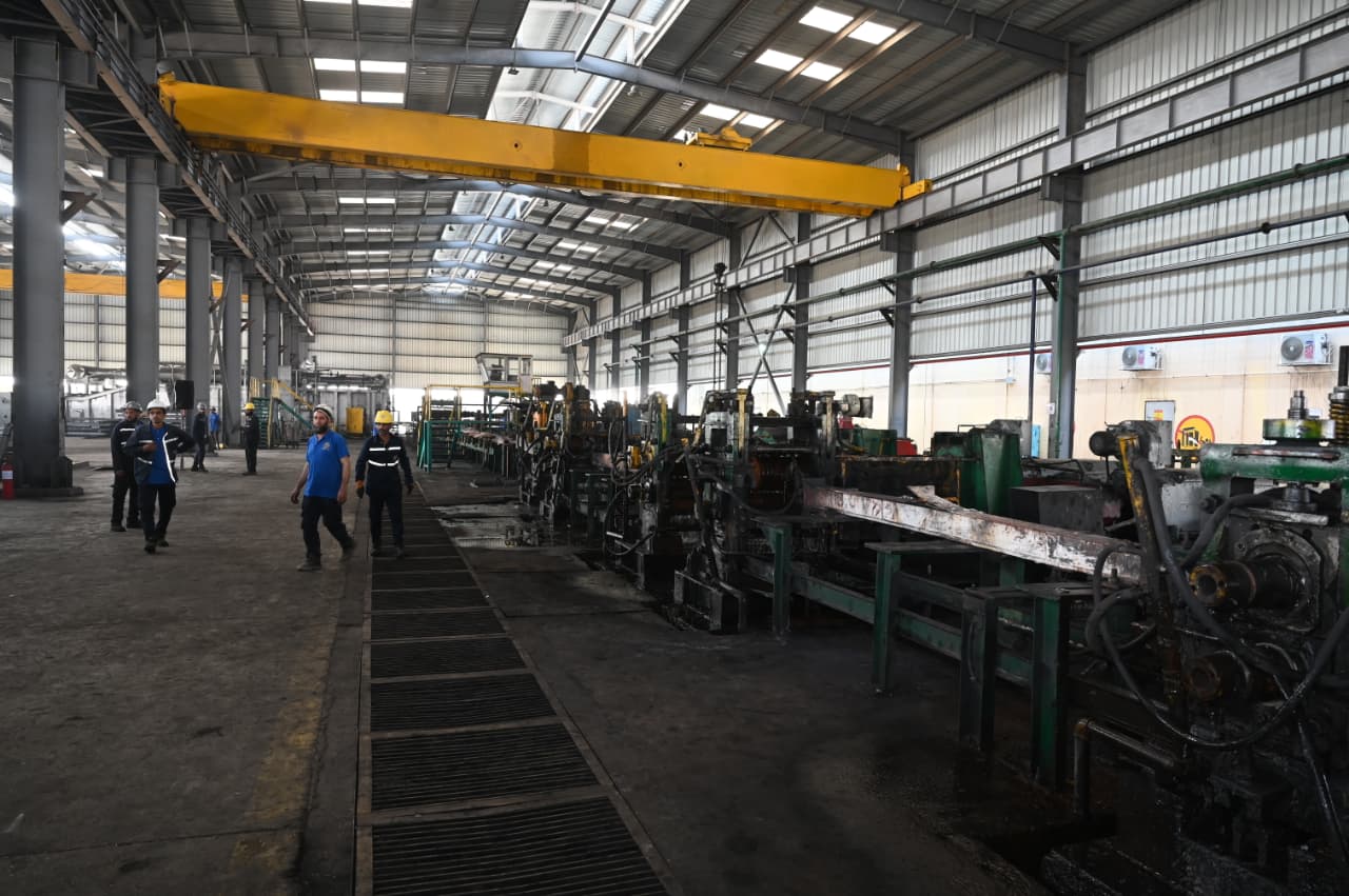 وزير الصناعة والنقل يتفقد منطقة قفط