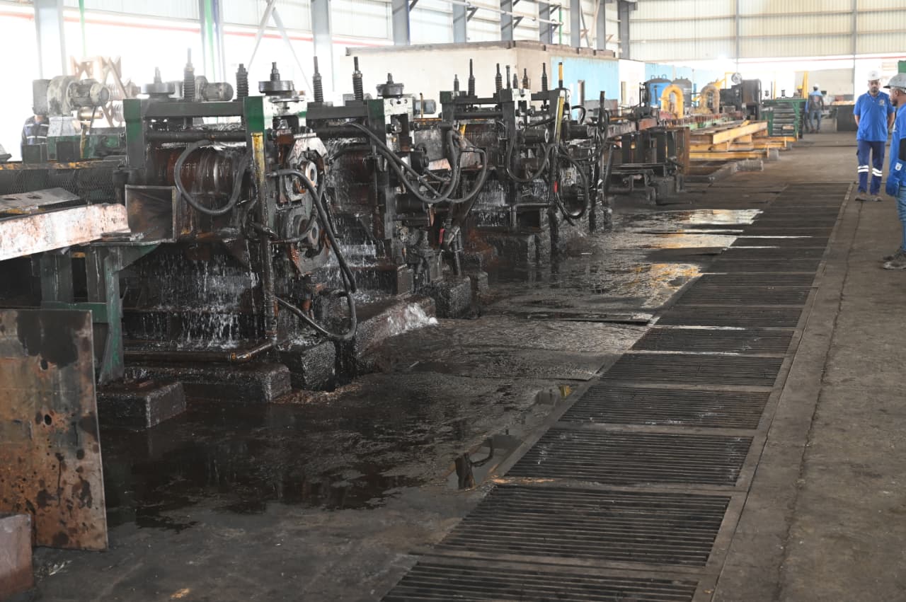 وزير الصناعة والنقل يتفقد منطقة قفط