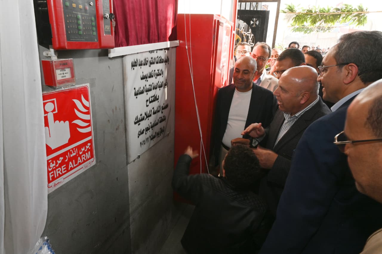 وزير الصناعة والنقل يتفقد منطقة هو