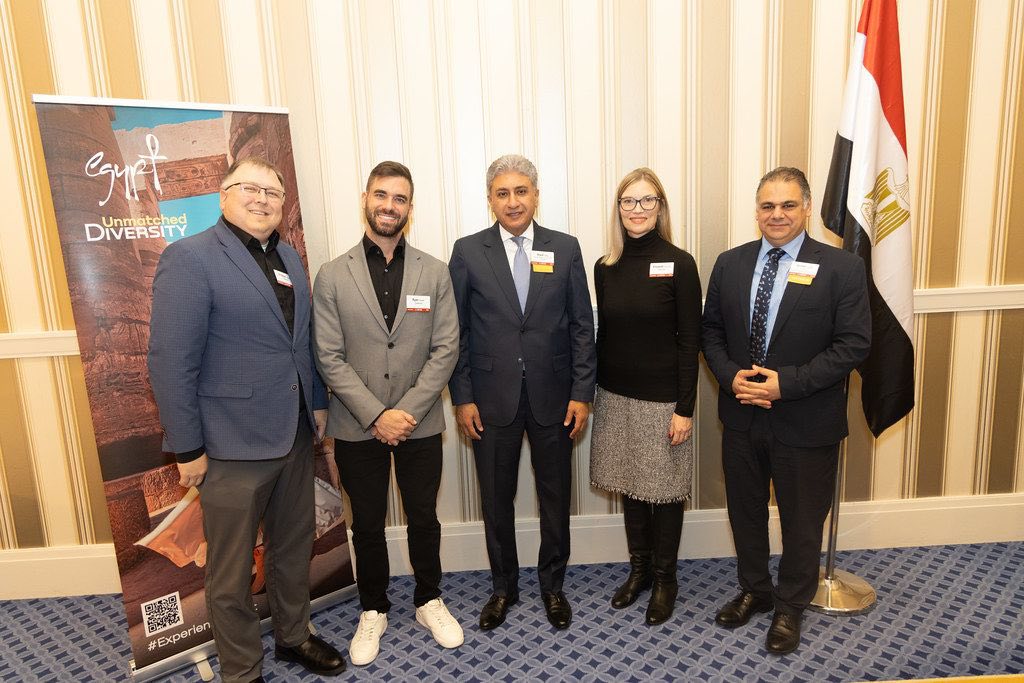 وزير السياحة يجتمع مع أبرز المؤسسات الصحفية الأمريكية