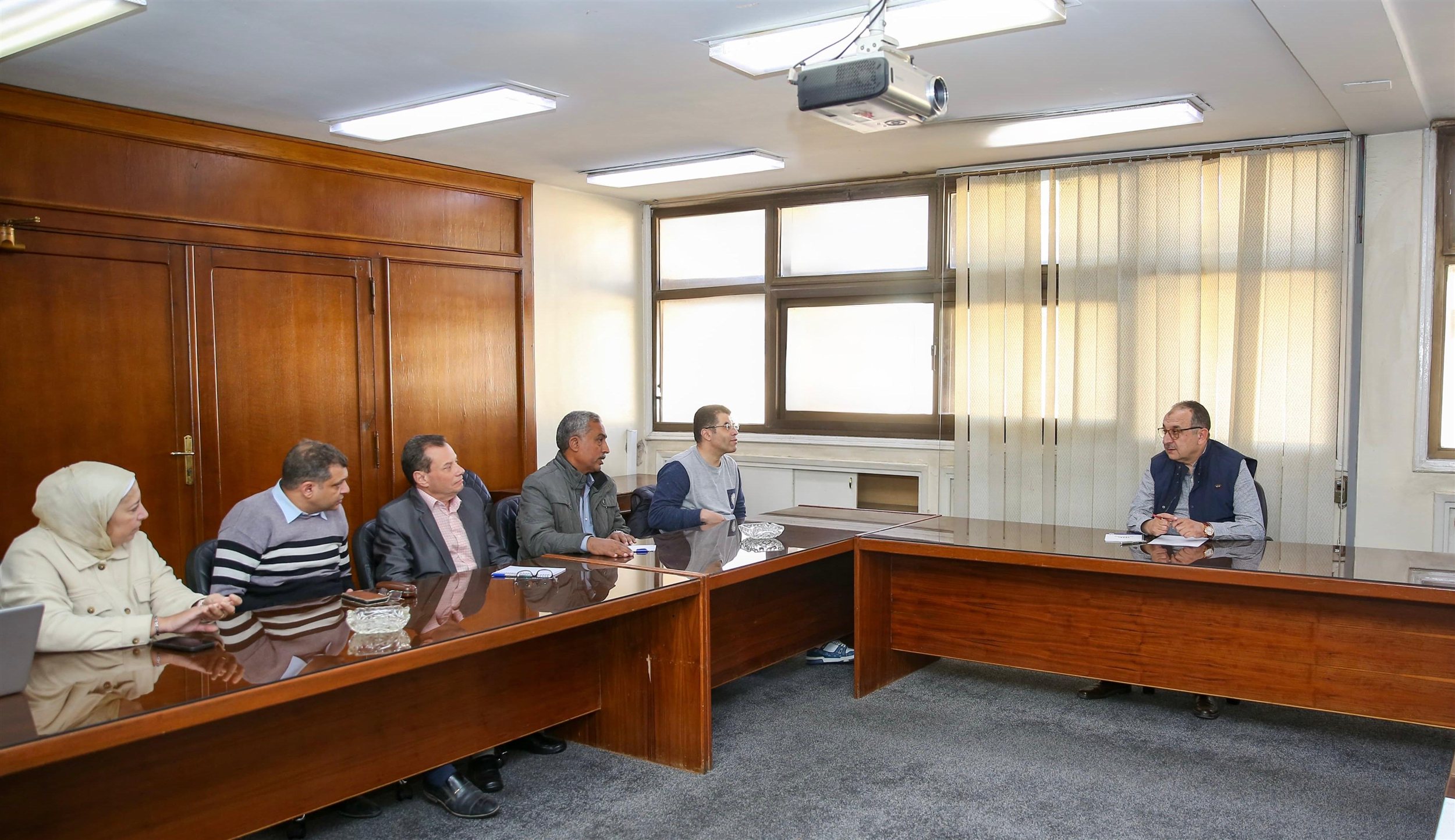 وزير قطاع الأعمال العام يتفقد شركة ممفيس للأدوية