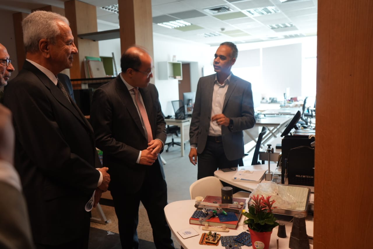 وزير المالية في حوار مفتوح مع طلاب جامعة النيل