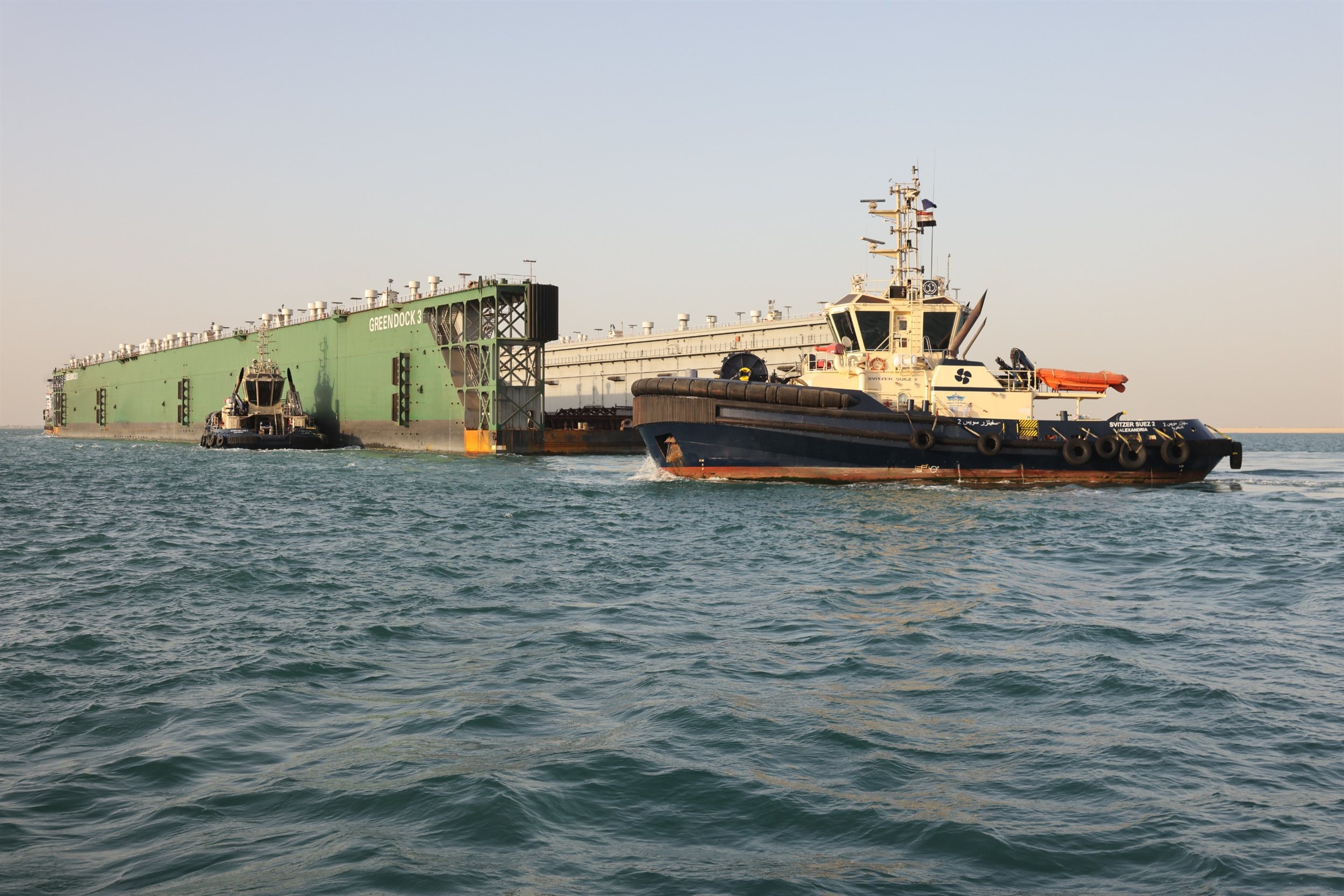 نجاح عملية عبور الحوض العائم GREEN DOCK 3 