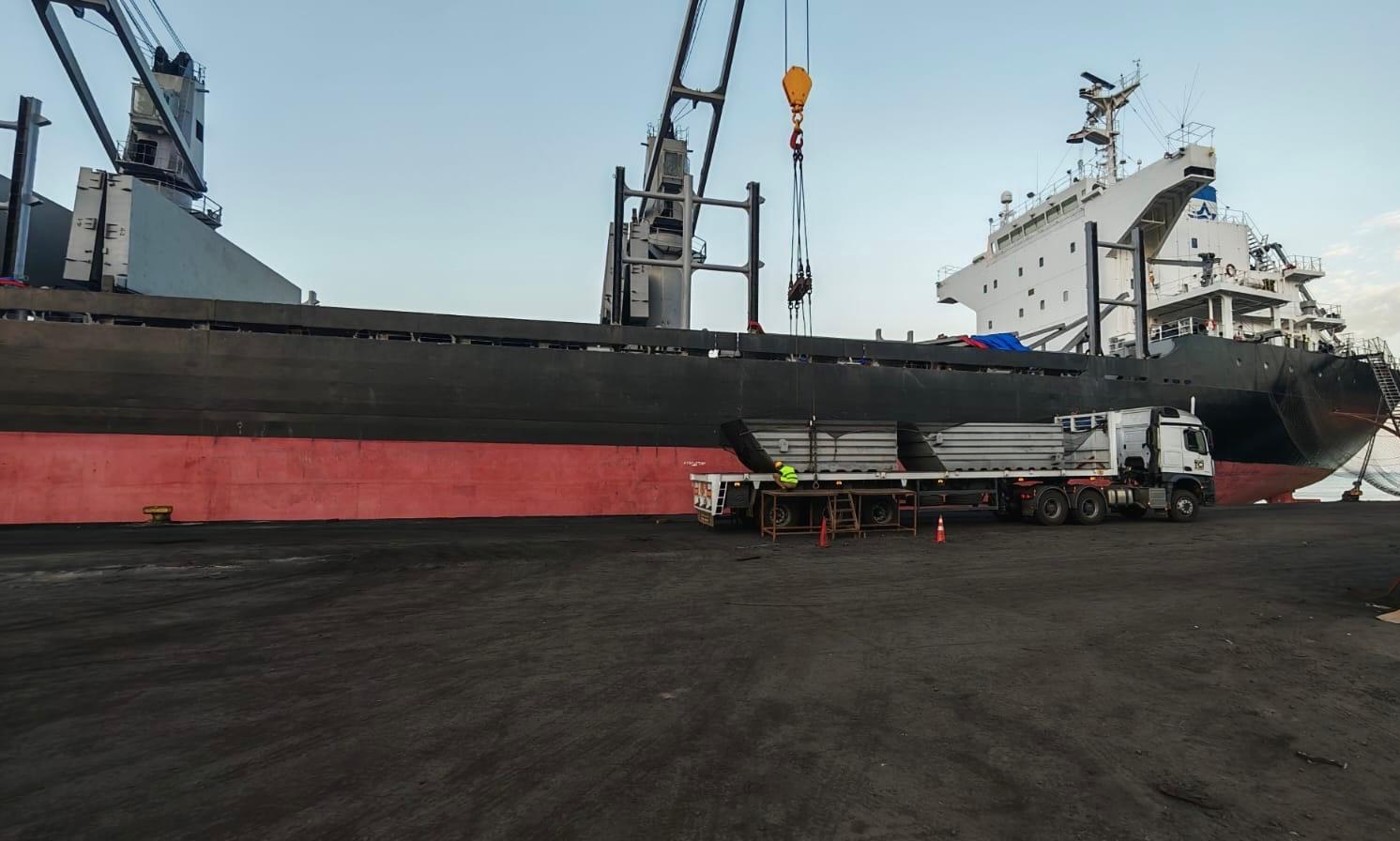 تصدير أول شحنة من إنتاج شركة الأنود الكربونية