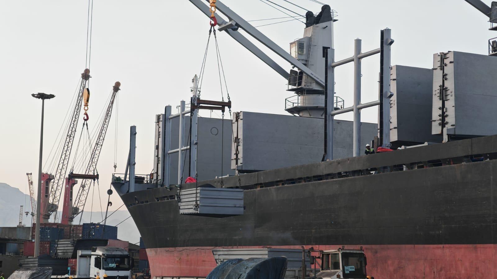 تصدير أول شحنة من إنتاج شركة الأنود الكربونية