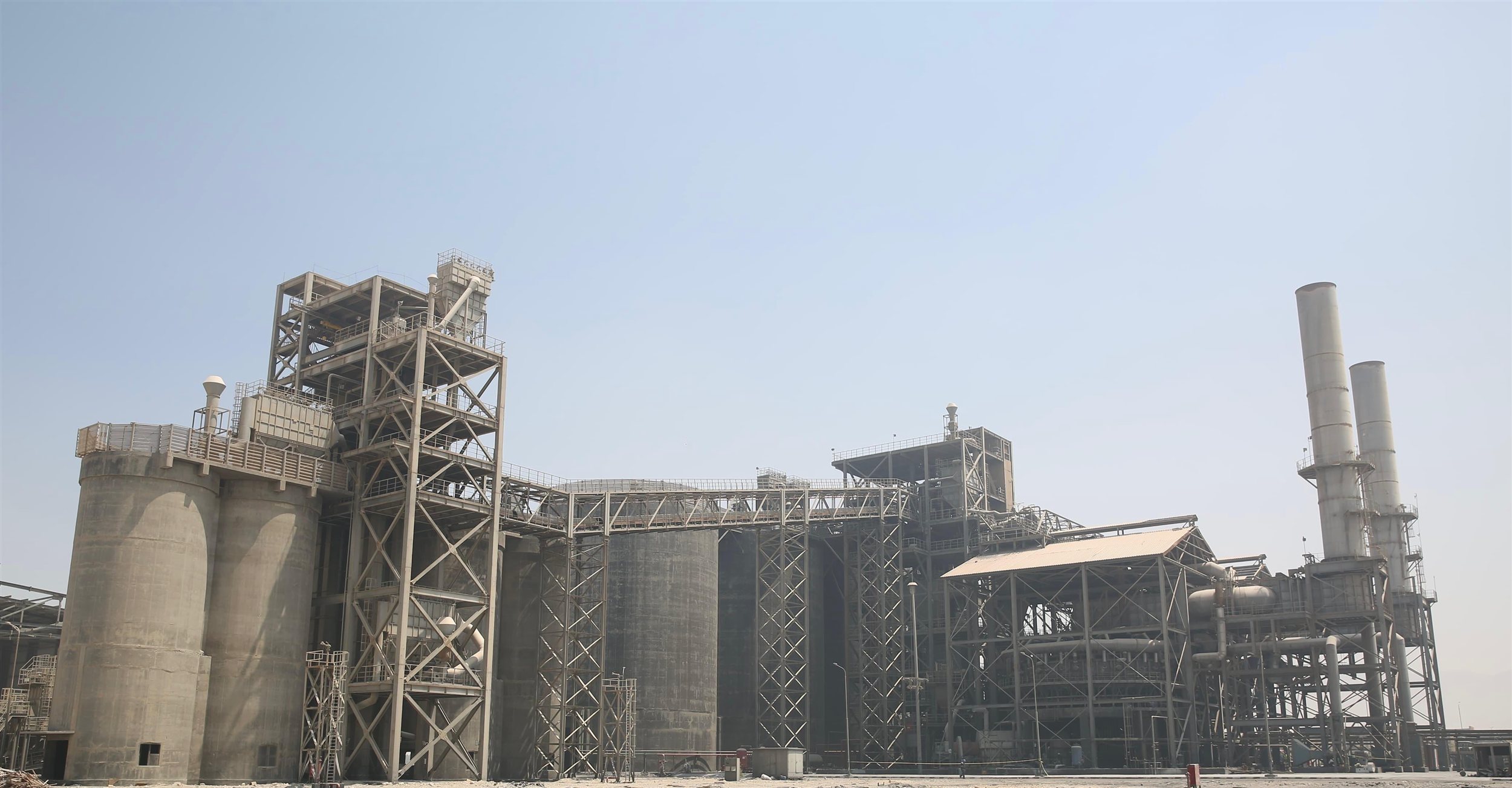 تصدير أول شحنة من إنتاج شركة الأنود الكربونية