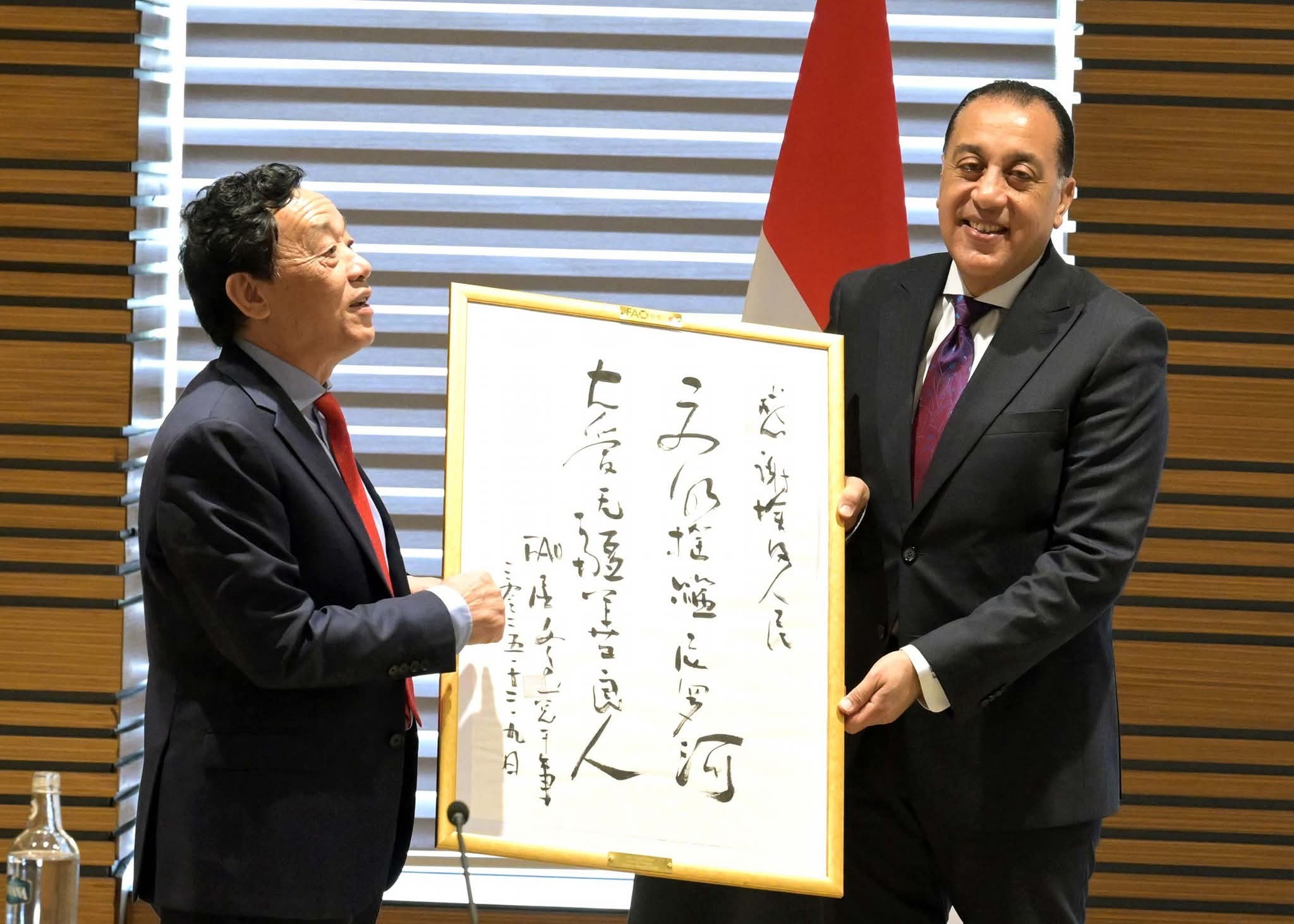 رئيس الوزراء يلتقي المدير العام لمنظمة الفاو