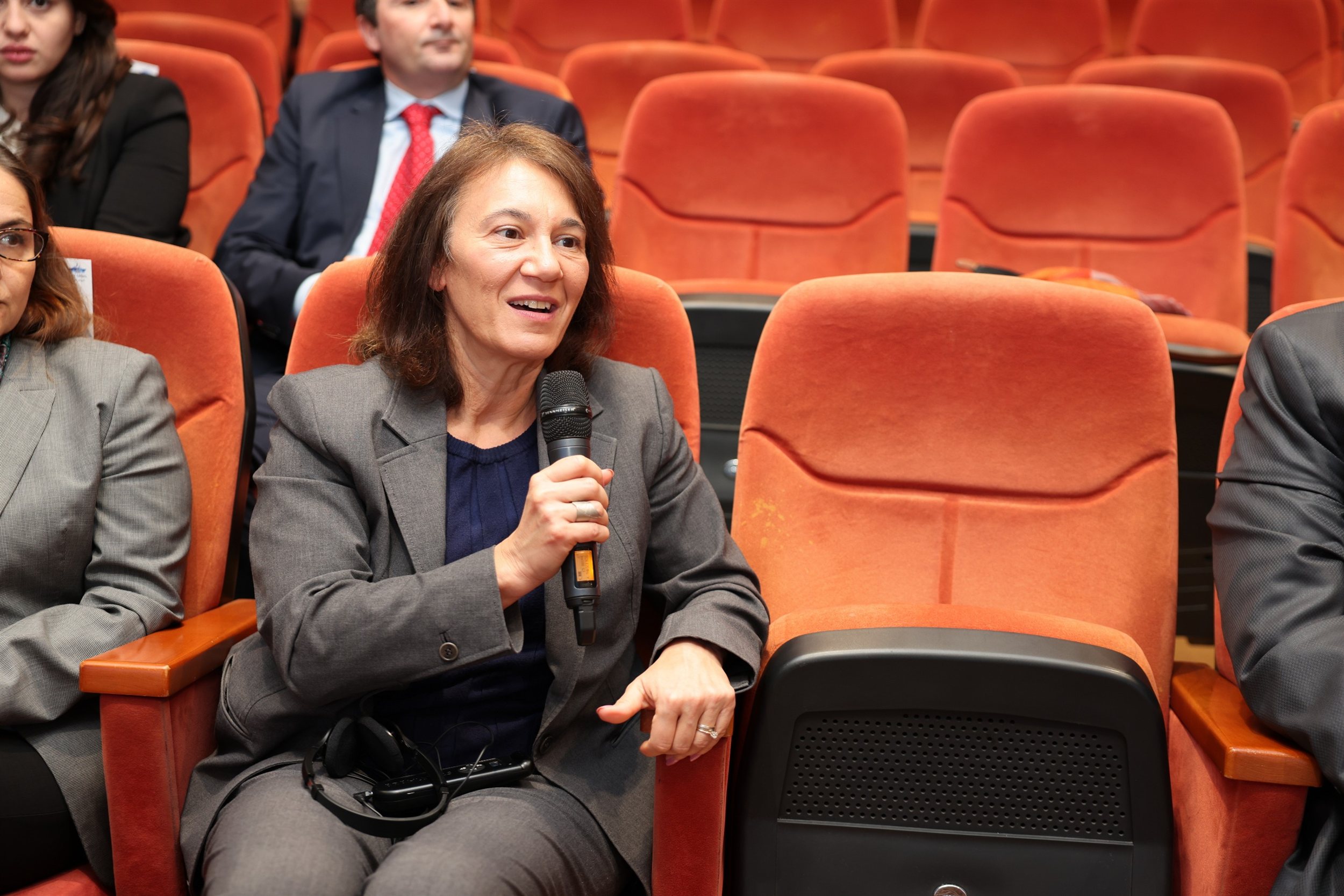 إيفانا فلادكوفا هولار