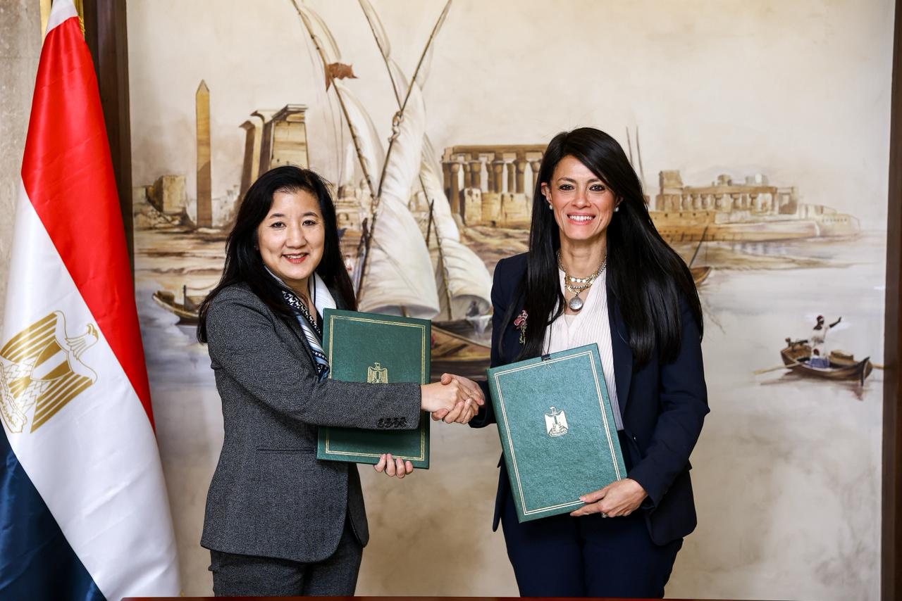 توقيع مذكرة التفاهم بين وزيرة التخطيط والتعاون الدولي الممثلة المقيمة لبرنامج الأمم المتحدة الإنمائي