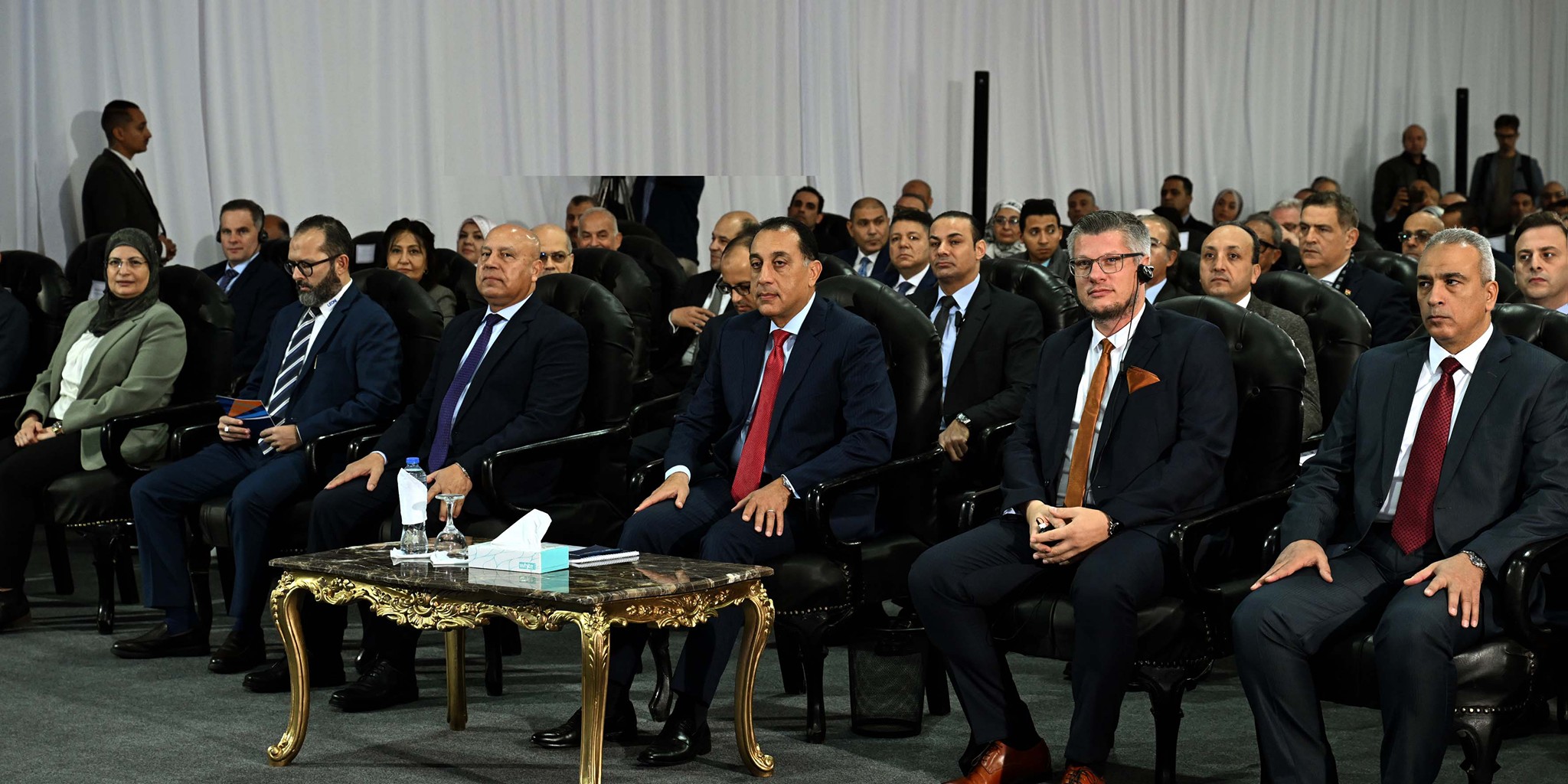 رئيس الوزراء يفتتح مصنع ليوني مصر العالمية