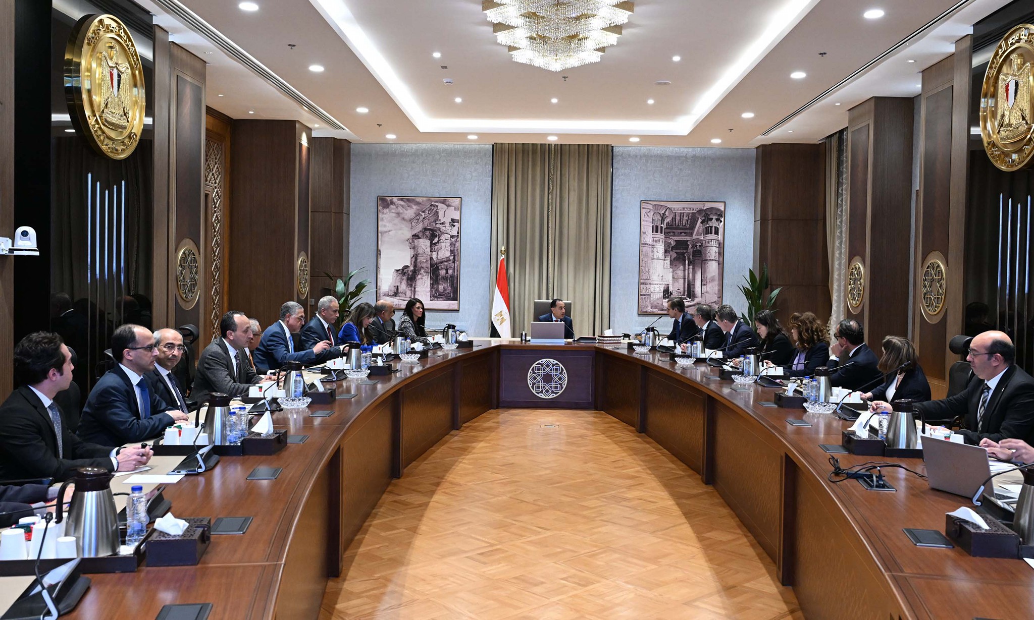 رئيس الوزراء يستقبل النائب الأول لرئيس البنك الأوروبي لإعادة الإعمار والتنمية