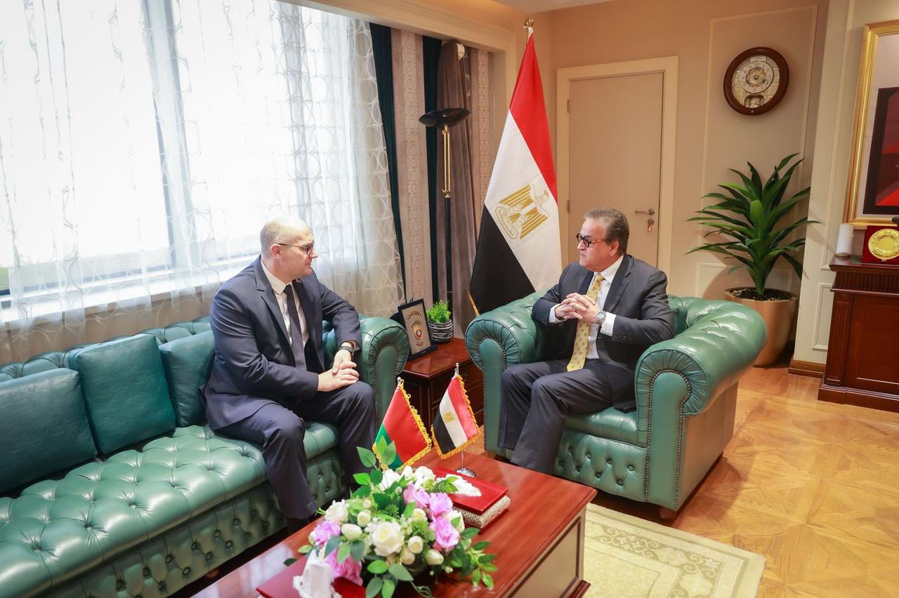 وزير الصحة يستقبل سفير بيلاروسيا