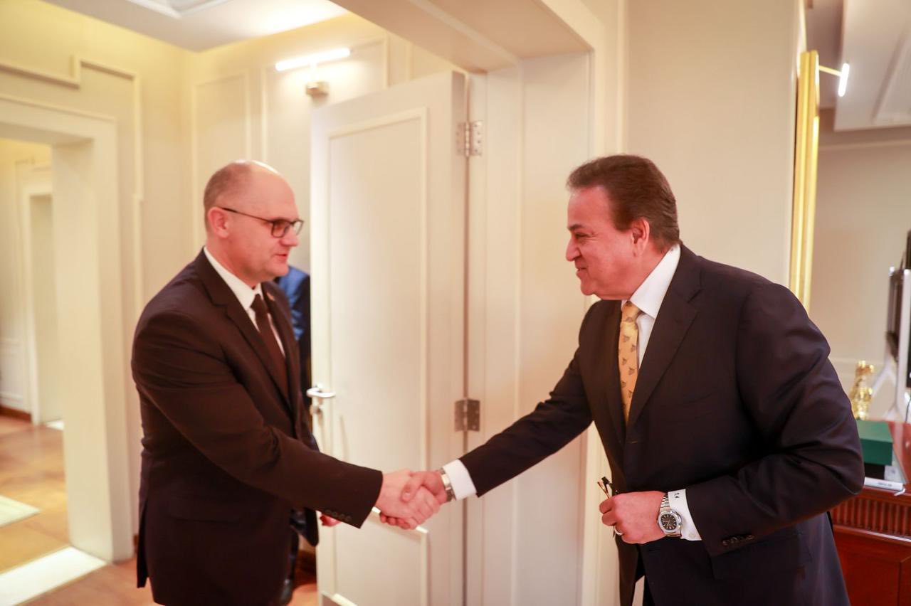 وزير الصحة يستقبل سفير بيلاروسيا