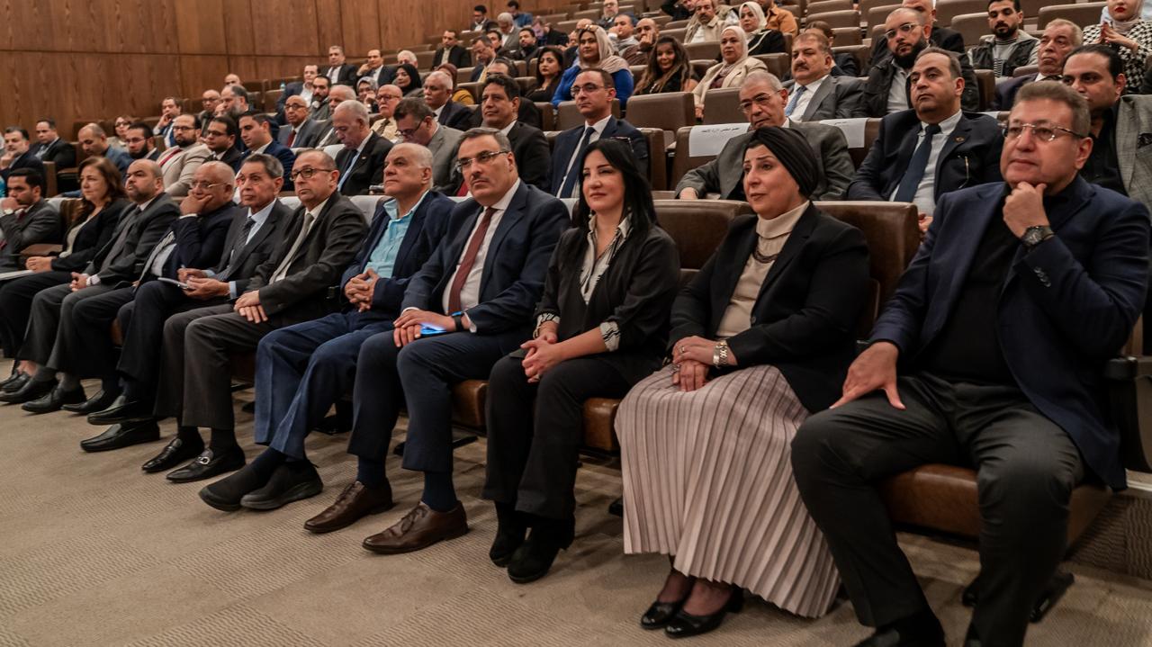 لقاء وزير المالية مع ممثلي المجتمع التجارى بمقر الاتحاد العام للغرف التجارية