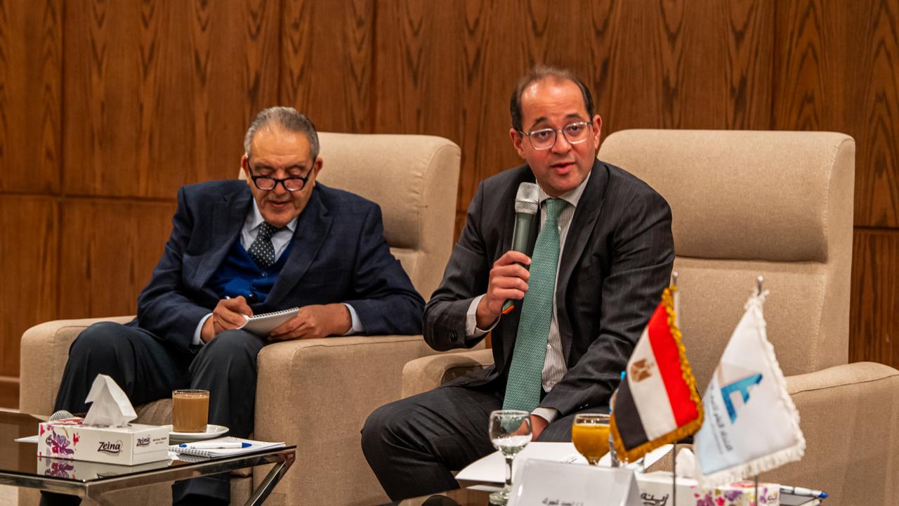 لقاء وزير المالية مع ممثلي المجتمع التجارى بمقر الاتحاد العام للغرف التجارية