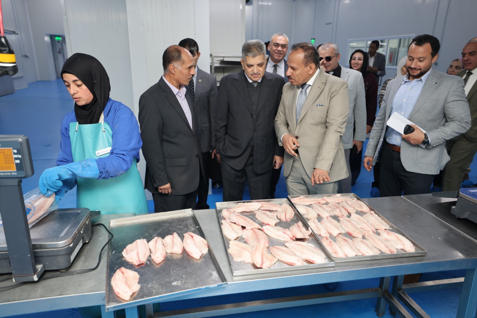 أسامة ربيع ومحافظ بورسعيد يتفقدان بعض المشروعات بالمحافظة