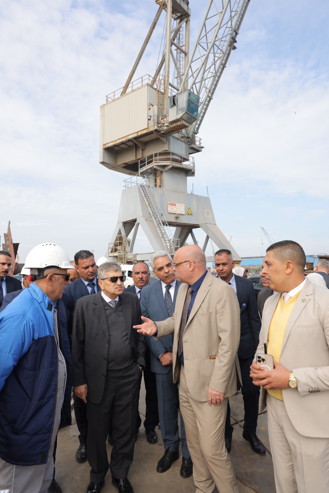 أسامة ربيع ومحافظ بورسعيد يتفقدان بعض المشروعات بالمحافظة