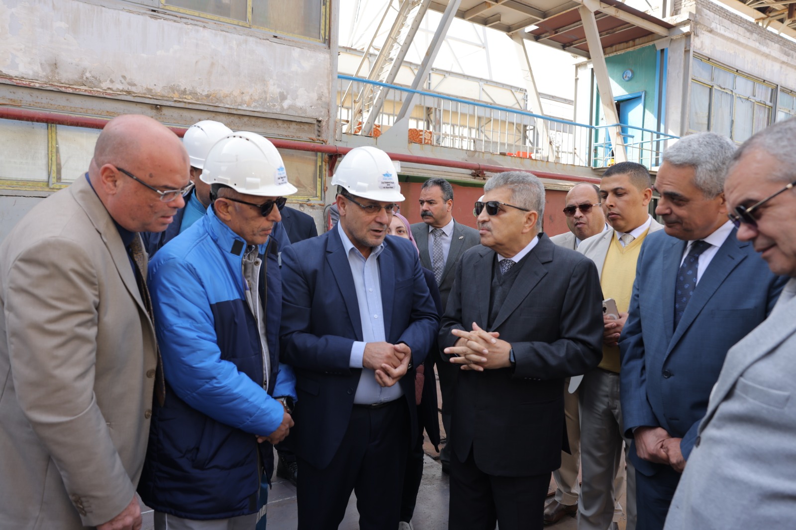 أسامة ربيع ومحافظ بورسعيد يتفقدان بعض المشروعات بالمحافظة