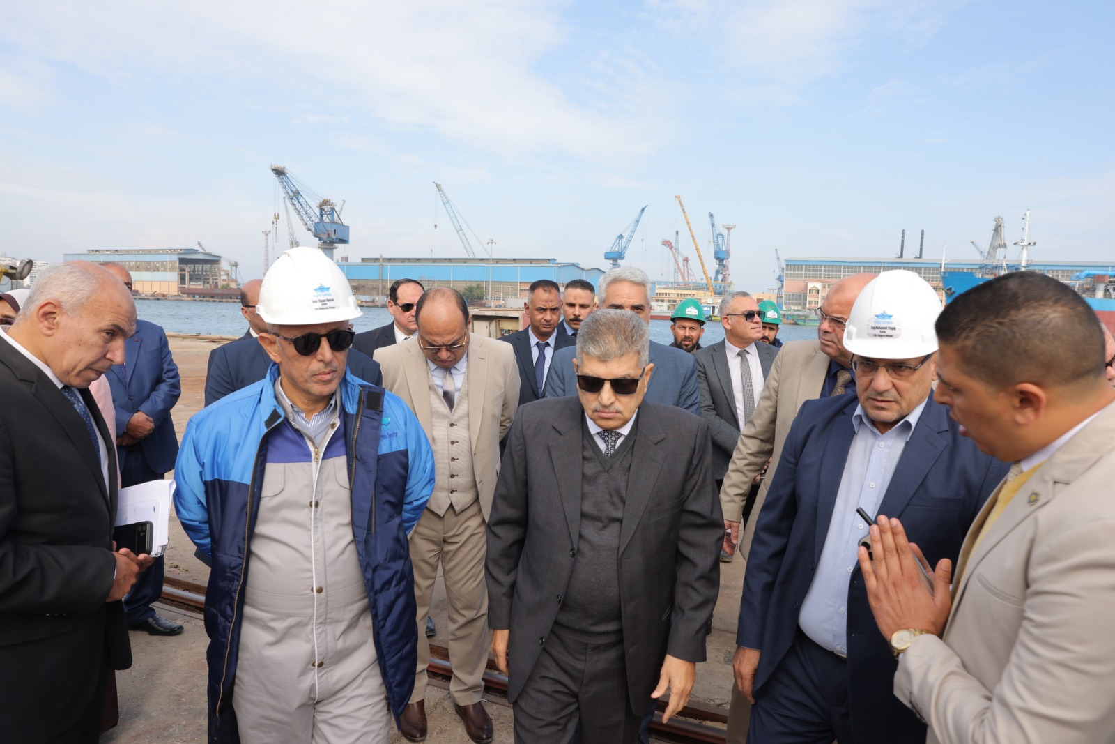 أسامة ربيع ومحافظ بورسعيد يتفقدان بعض المشروعات بالمحافظة