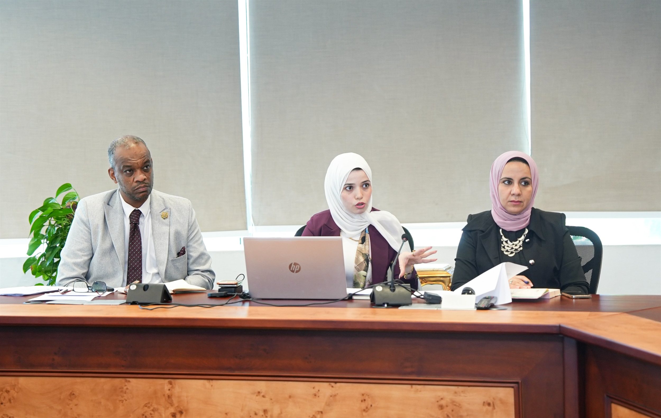 الهيئة العامة للرقابة المالية تجتمع مع ممثلي البنك الدولي