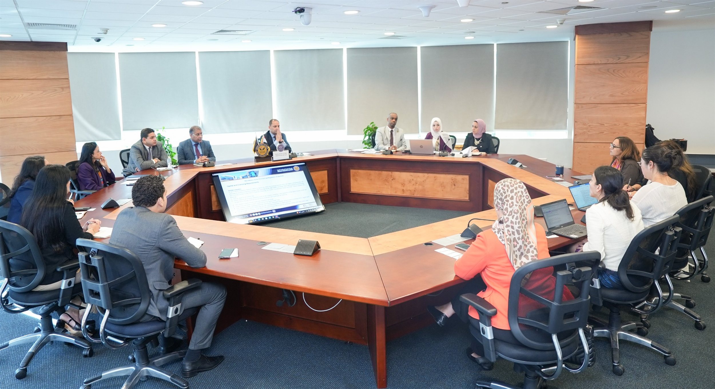 الهيئة العامة للرقابة المالية تجتمع مع ممثلي البنك الدولي