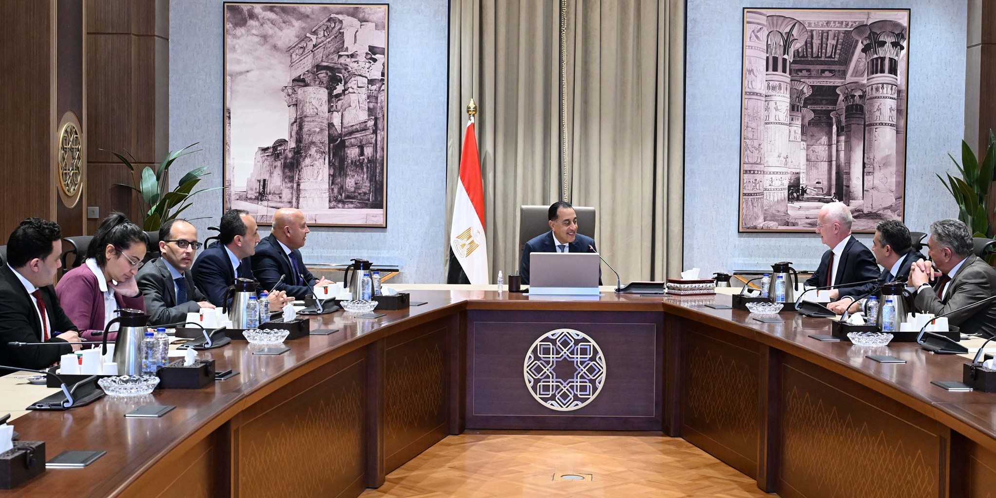 رئيس الوزراء يلتقي رئيس مجلس إدارة مجموعة «فيكا» الفرنسية