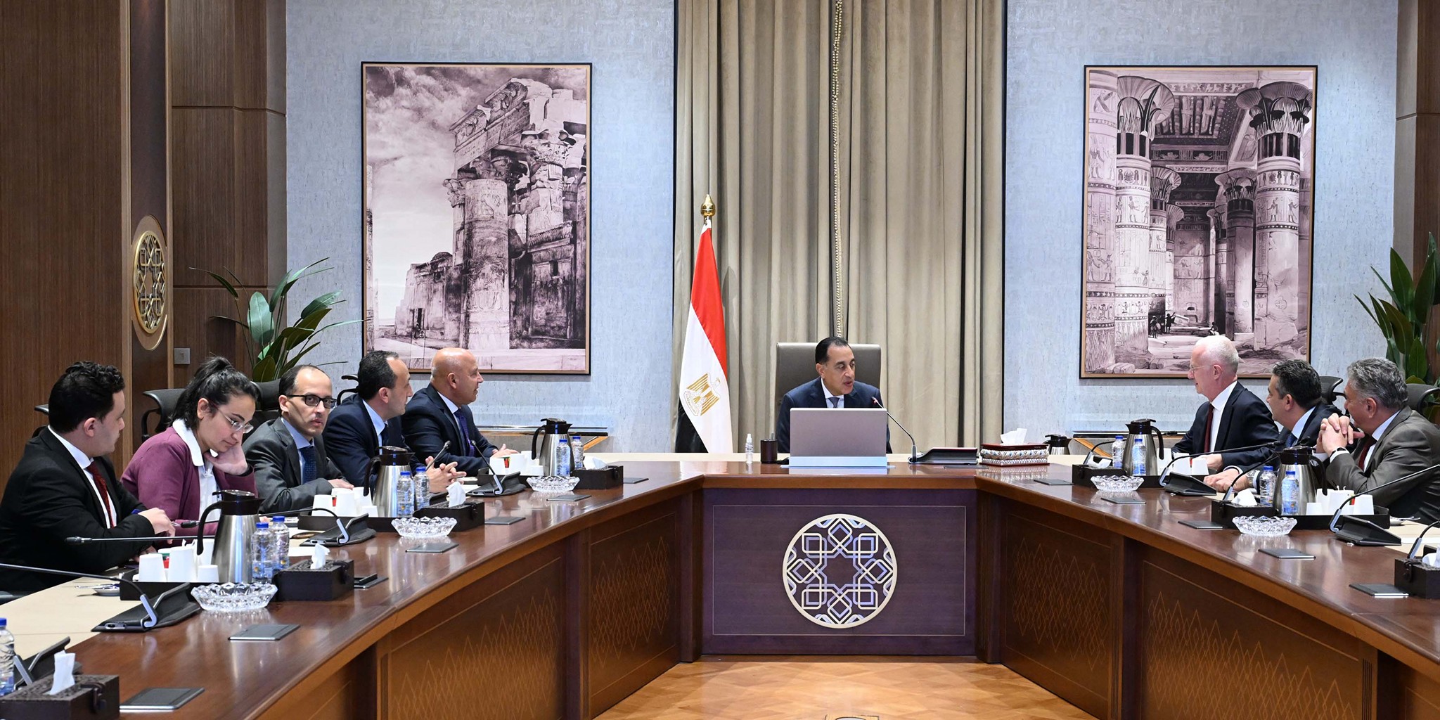 رئيس الوزراء يلتقي رئيس مجلس إدارة مجموعة «فيكا» الفرنسية